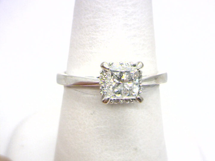 18K White Gold 1.02 Princess Cut Halo Diamond Engagement Ring