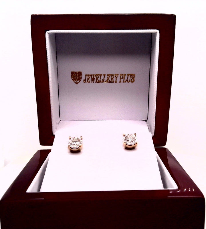 10K Yellow Gold Stud Diamond Earrings 0.50CTW.