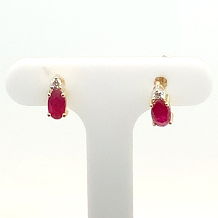 10K Yellow Gold Stud Gemstone Earrings CTW.