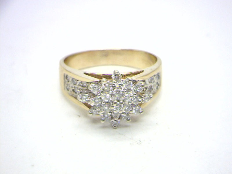 Women's 14K Two Tone 0.50 Round Brilliant Cut Cluster Diamond, Fashion Ring