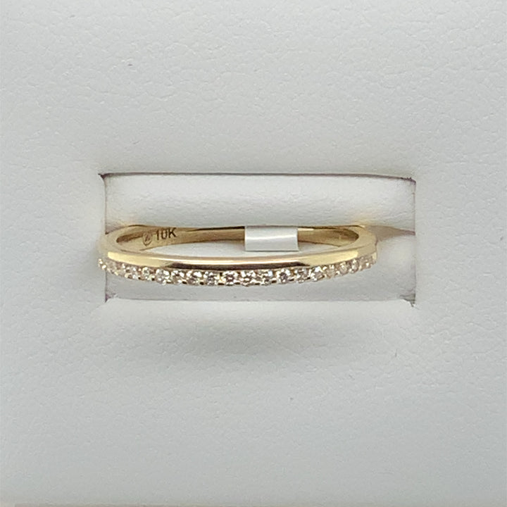 Women's 10K Yellow Gold 0.15 Round Single Cut Diamond Wedding Band