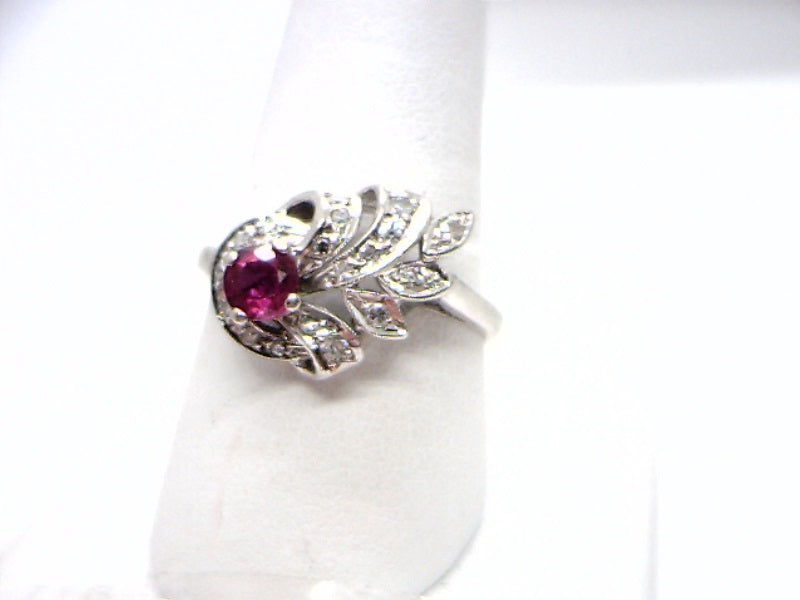 14K White Gold Gemstone ring CTW.