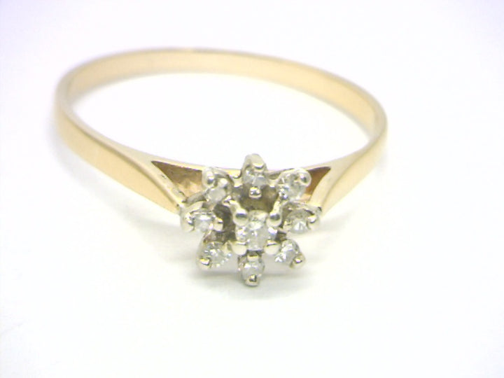 Women's 10K Yellow Gold 0.10 Round Brilliant Cut Cluster Diamond, Fashion Ring