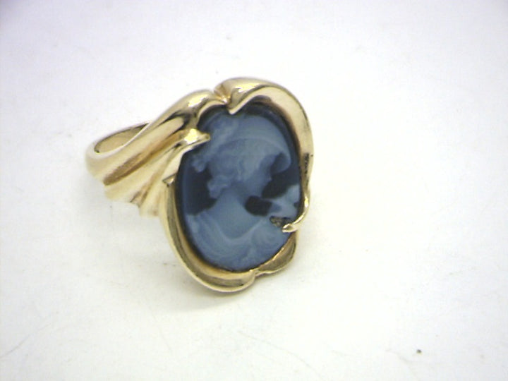 10K Yellow Gold Gemstone ring CTW.