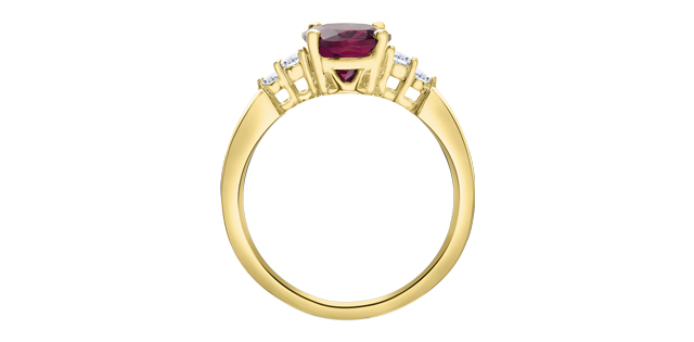 10K Yellow Gold Gemstone ring CTW.