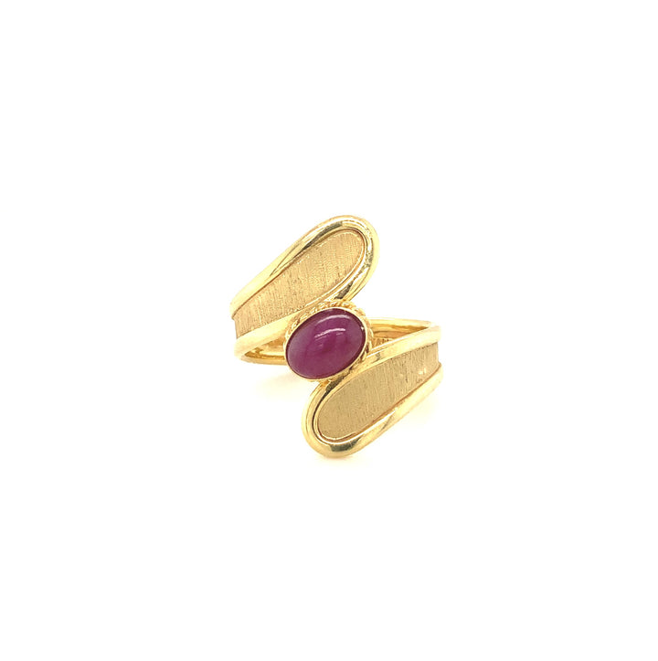 14K Yellow Gold Contemporary Gemstone ring CTW.