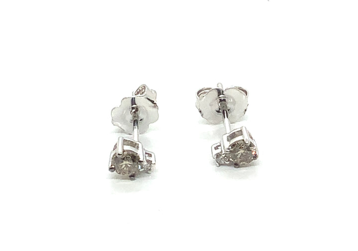 14K White Gold Stud Diamond Earrings 0.26CTW.