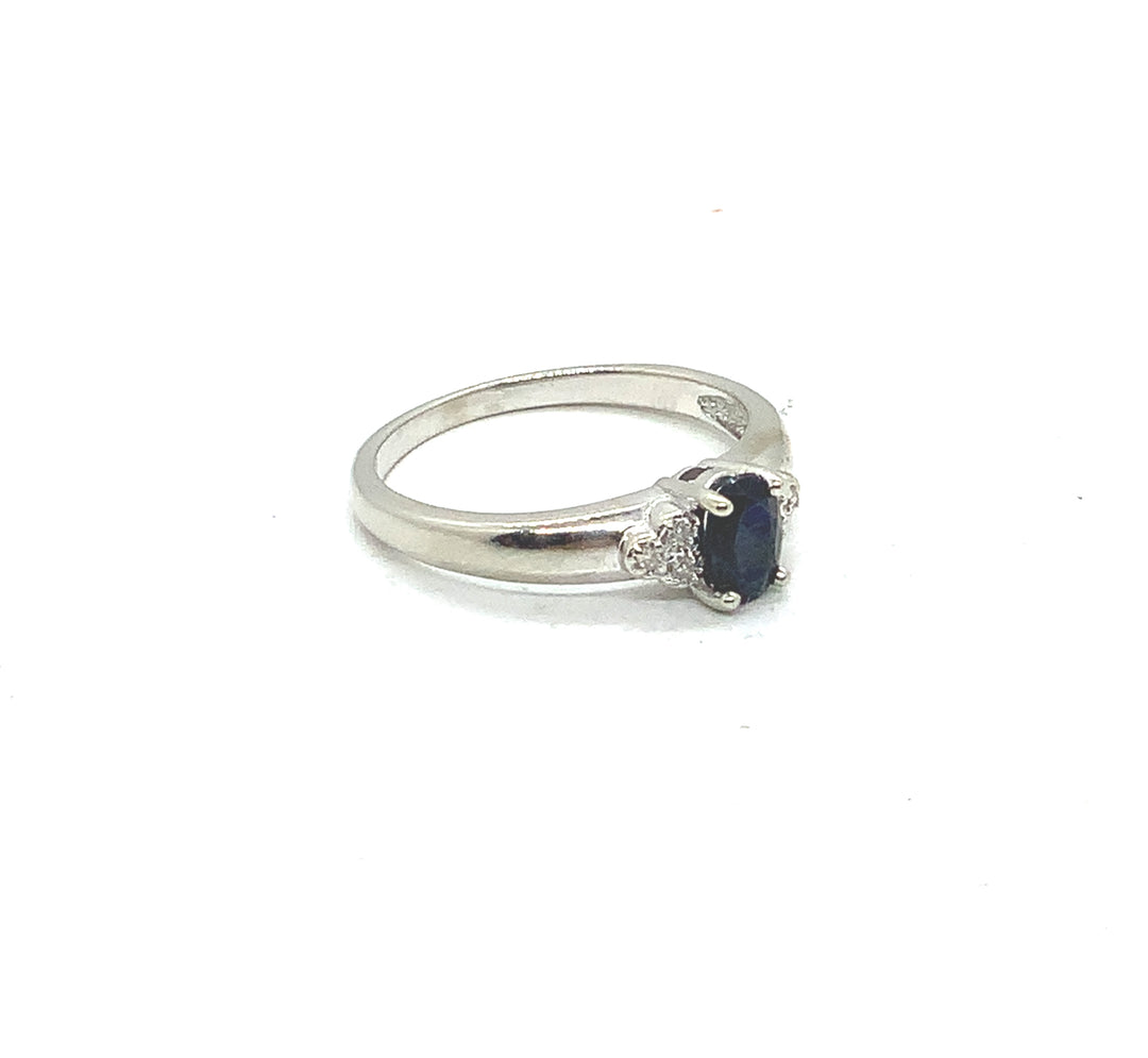 10K White Gold Gemstone ring CTW.