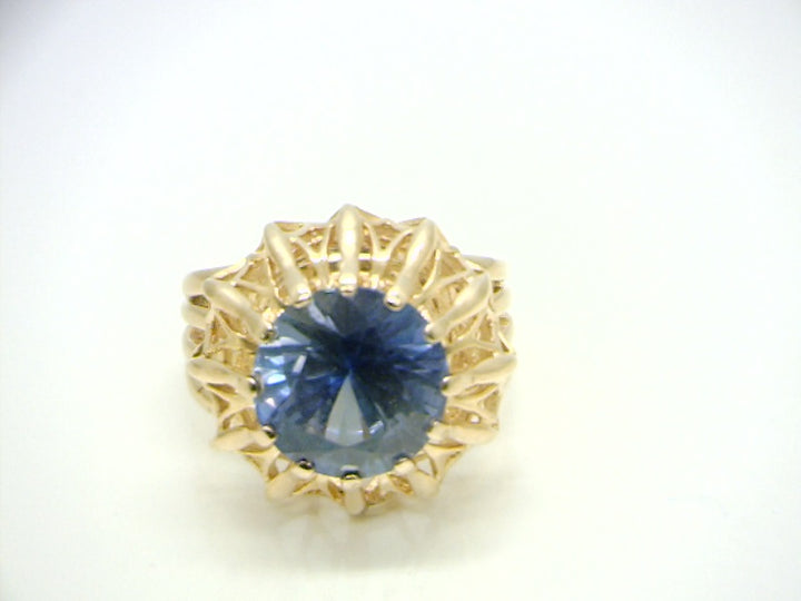 14K Yellow Gold Gemstone ring 8.00CTW.