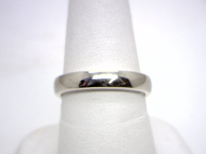 Women's 10K White Gold Comfort Fit Wedding Band