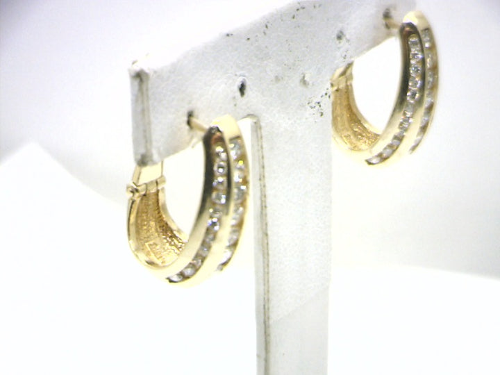 14K Yellow Gold Medium Hoop Diamond Earrings 1.00CTW.